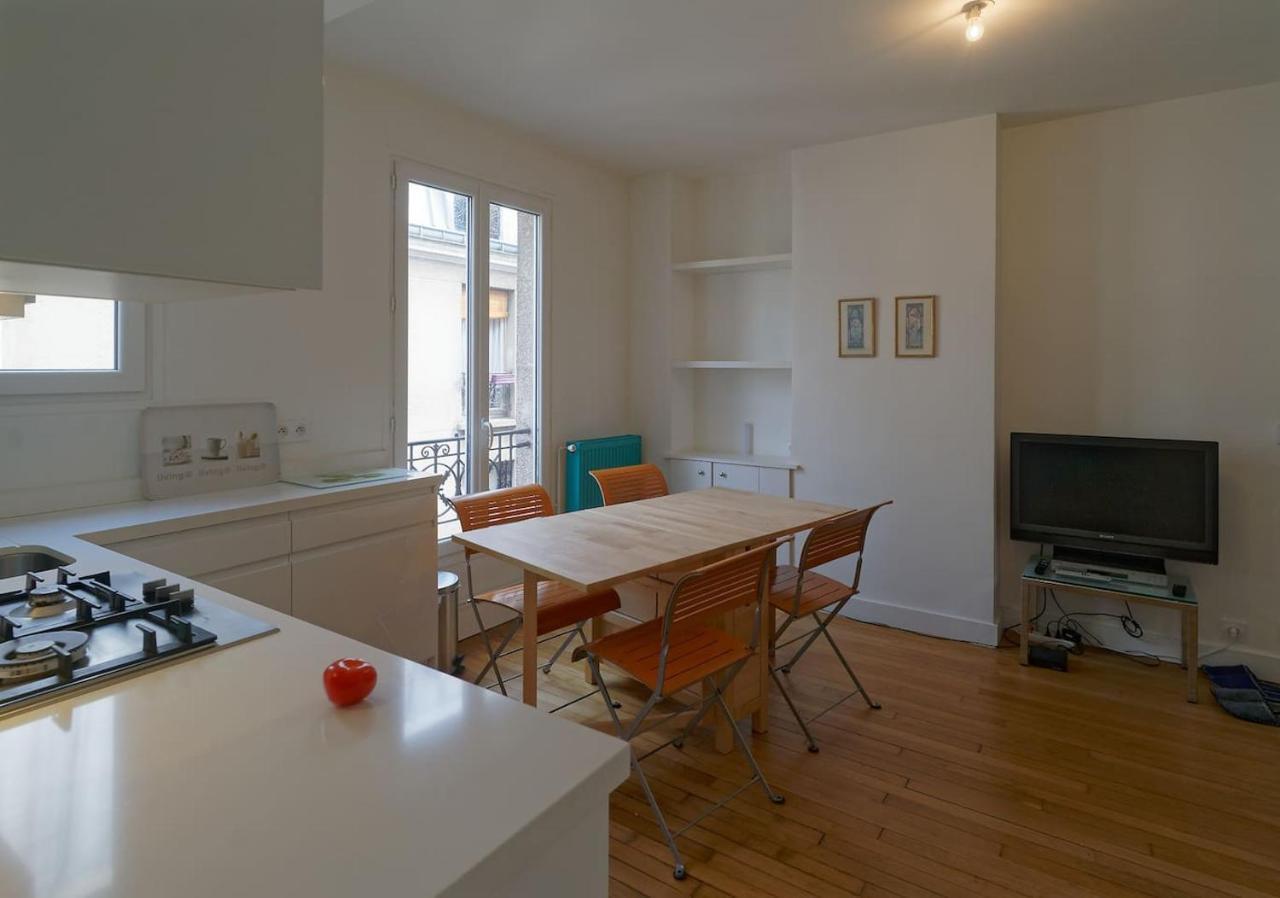 Quiet apartment near Montmartre Parijs Buitenkant foto